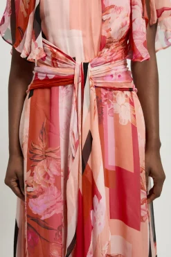 Robe Longue En Georgette À Imprimé Floral Avec Manches Cape À Volants