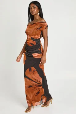 Robe Longue En Mesh À Grandes Fleurs Ton Sur Ton Et Épaules Dénudées