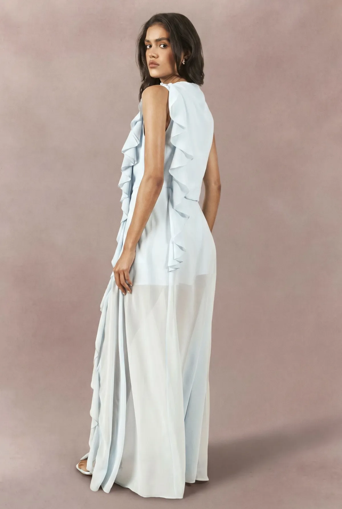 boohoo Robe Longue En Mousseline À Col Montant Avec Détail De Volants<Femme Robes Bal De Promo|Robes
