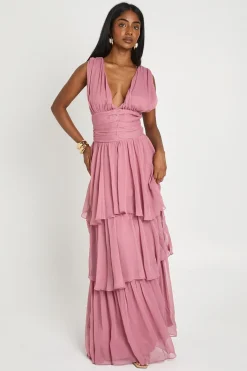 boohoo Robe Longue En Mousseline À Décolleté Plongeant Et Jupe À Volants Étagés<Femme Robes Demoiselles D'Honneur|Robes