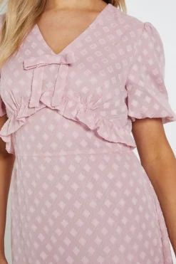 Robe Longue En Mousseline DP Luxe Avec Détail Volants À La Taille