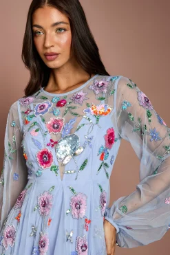Robe Longue En Mousseline Ornée De Broderies