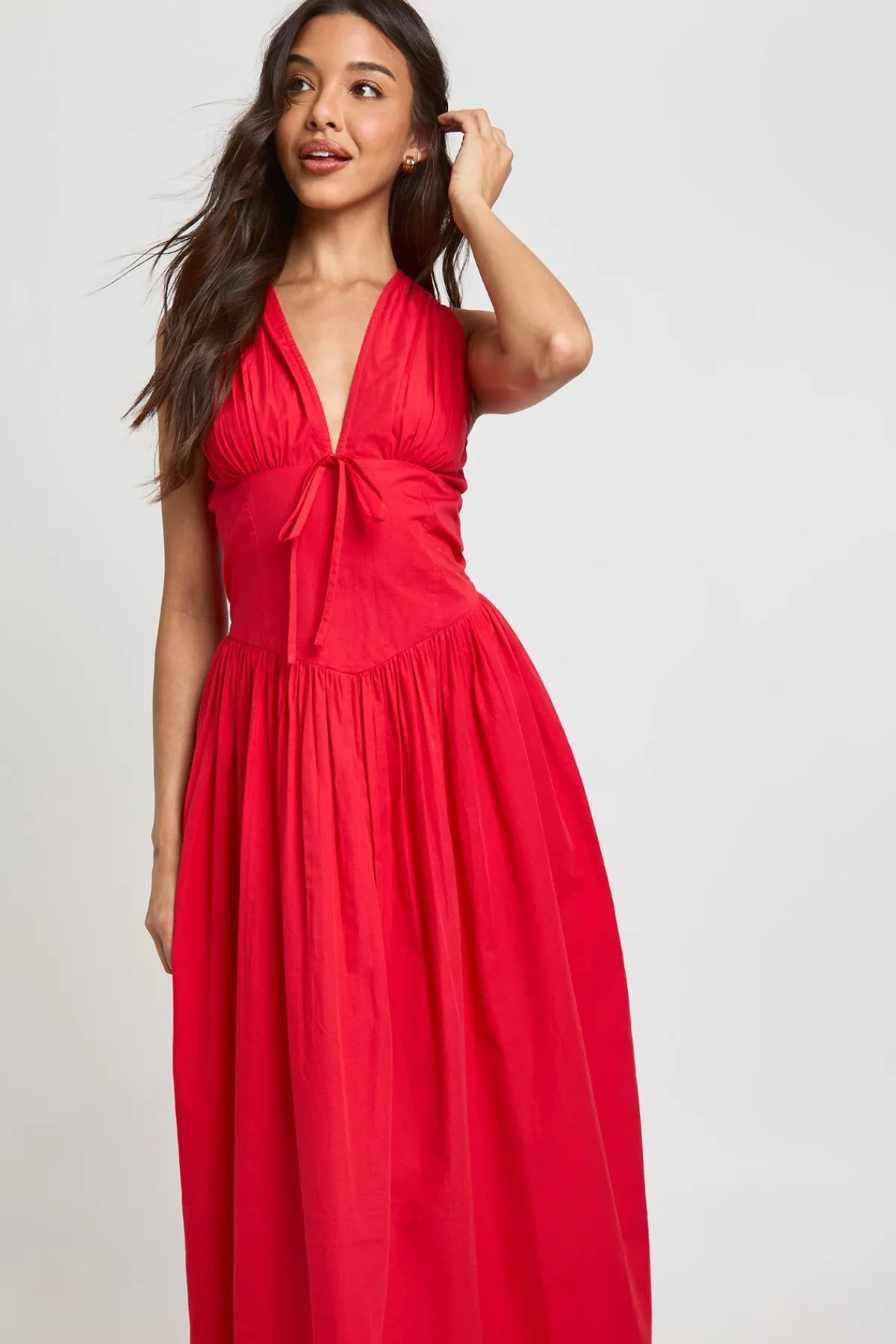 boohoo Robe Longue En Popeline De Coton Avec Décolleté Plongeant Et Taille Cintrée<Femme Robes Bal De Promo|Robes Patineuses