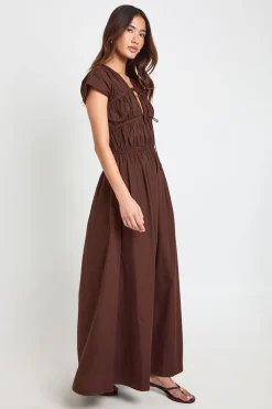 boohoo Robe Longue En Popeline De Coton Avec Fronces Devant Et Lien Noué<Femme Looks Chocolat|Robes Patineuses