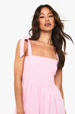 boohoo Robe Longue En Popeline Froncée Avec Bretelles Nouées Coupe Tall<Femme Robes|Robes De Jour