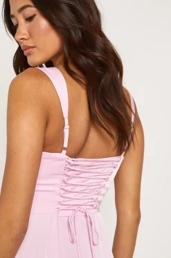 boohoo Robe Longue En Satin Avec Détail Corset Et Foulard De Cou<Femme Robes Corset|Robes Demoiselles D'Honneur