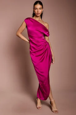 Robe Longue En Satin Froncée À Une Épaule
