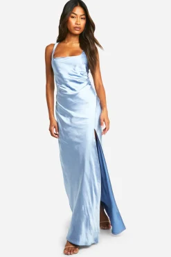 boohoo Robe longue en satin pour demoiselle d'honneur à encolure carrée<Femme Robes Demoiselles D'Honneur|Satin Et Dentelle