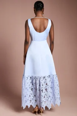 Robe Longue en Satin Structurée avec Ourlet en Dentelle
