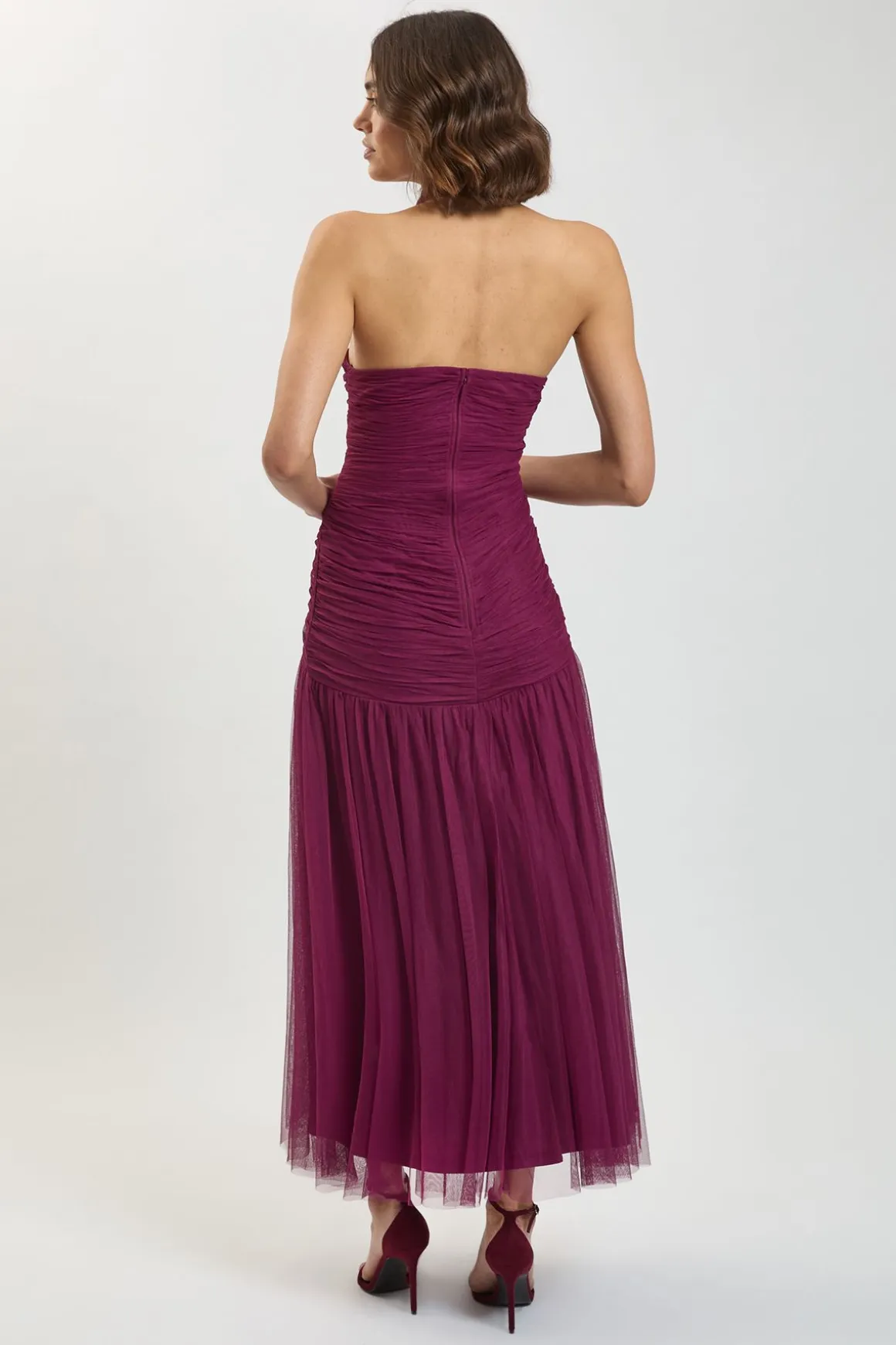 Robe Longue En Tulle À Encolure Américaine