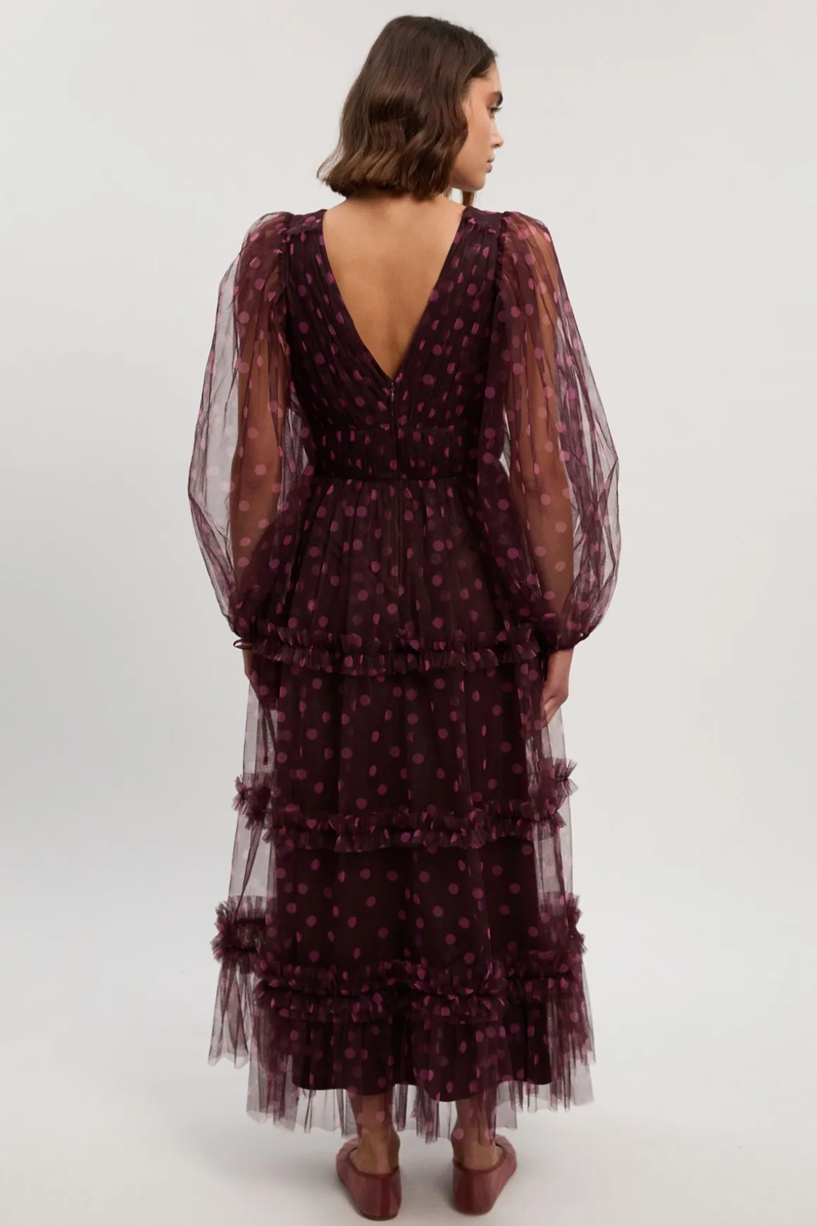Robe Longue en Tulle à Pois avec Décolleté Plongeant et Manches Bouffantes