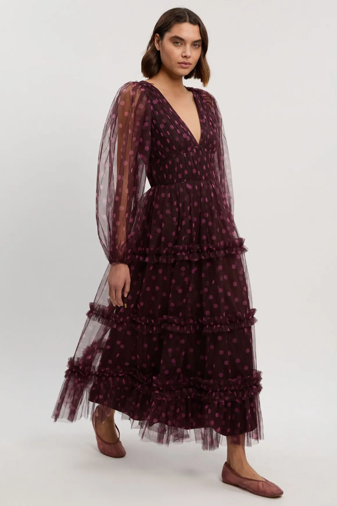 Robe Longue en Tulle à Pois avec Décolleté Plongeant et Manches Bouffantes
