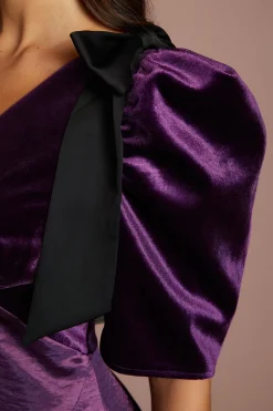 Robe Longue En Velours Avec Jupe En Satin Et Nœud Contrasté