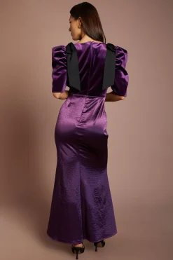 Robe Longue En Velours Avec Jupe En Satin Et Nœud Contrasté