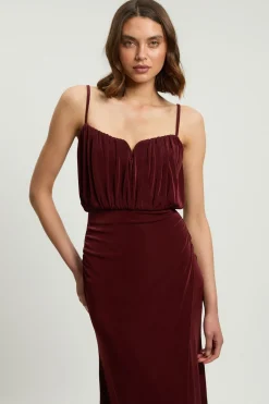 Robe Longue Fendue En Crêpe Drapé Avec Détail Au Corsage