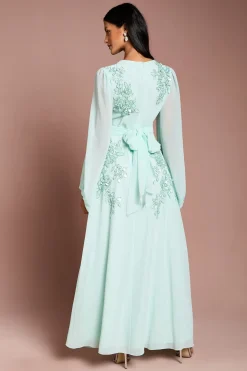 Robe Longue Florale Ornementée À Manches Longues Et Taille Portefeuille Petite Taille