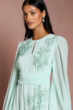 Robe Longue Florale Ornementée À Manches Longues Et Taille Portefeuille Petite Taille