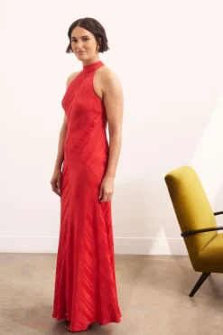Robe Longue Fluide À Encolure Dos-nu Avec Détail De Tissu Rayé