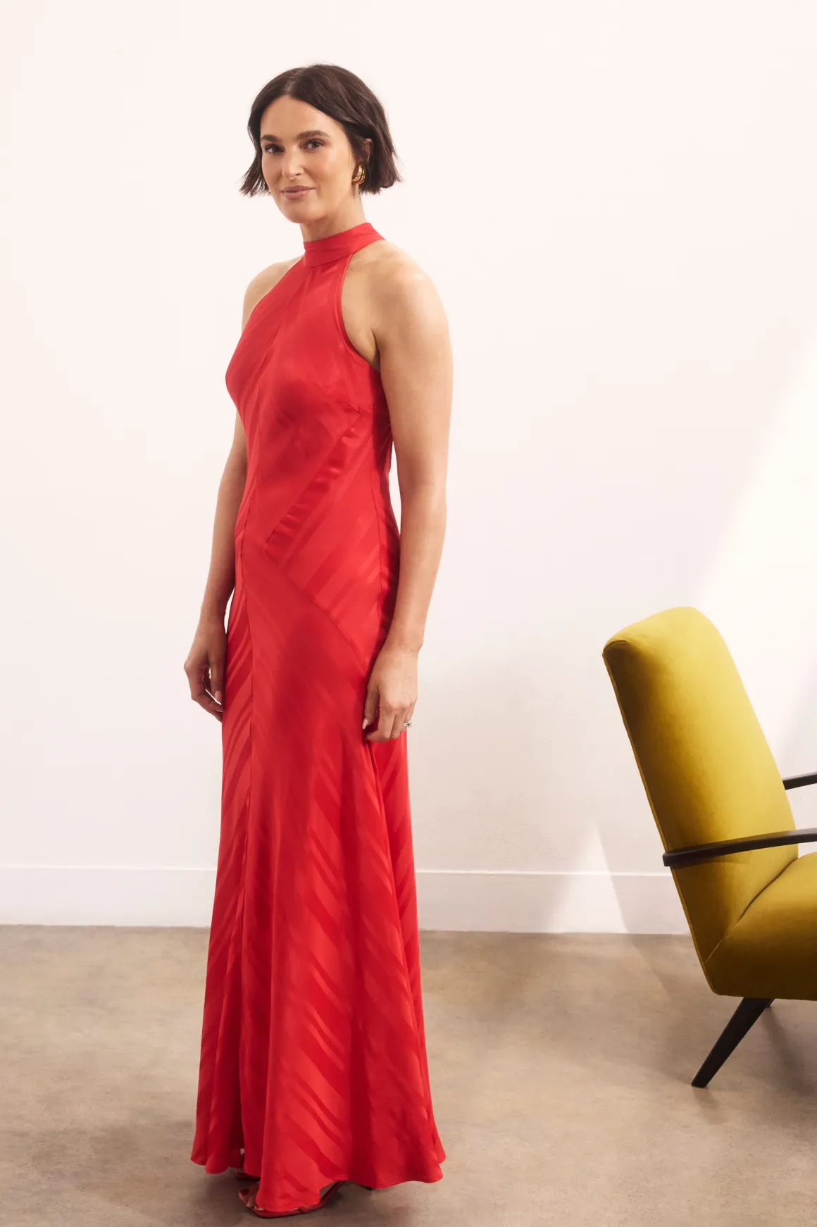 Robe Longue Fluide À Encolure Dos-nu Avec Détail De Tissu Rayé