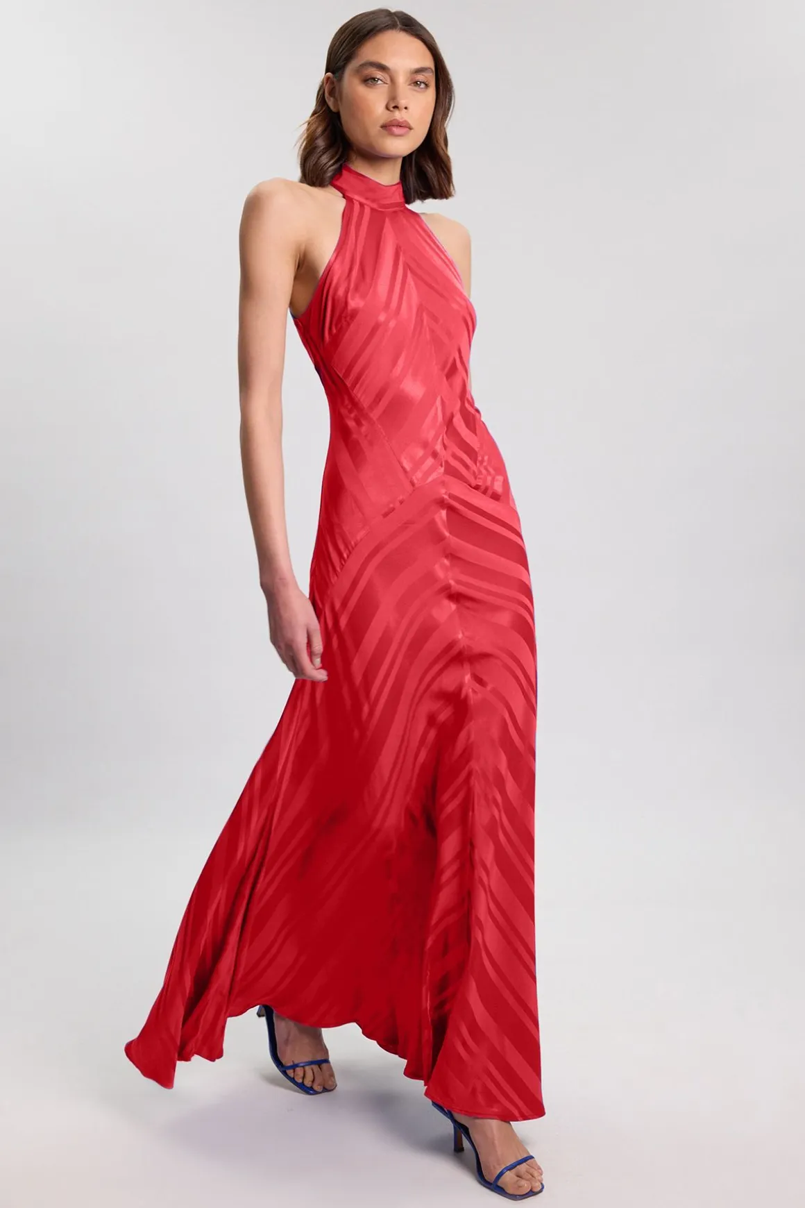 Robe Longue Fluide À Encolure Dos-nu Avec Détail De Tissu Rayé