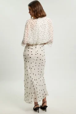 Robe Longue Fluide En Viscose Tissée Avec Détail Drapé À Pois