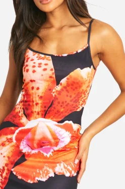 boohoo Robe longue forale à bretelles<Femme Robes De Soirée|Toutes Les Robes