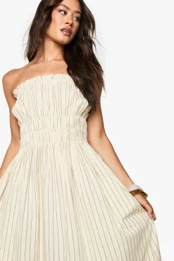 boohoo Robe Longue Froncée À Rayures Aspect Lin Tall<Femme Robes|Robes De Jour