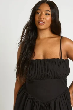 boohoo Robe Longue Grande Taille À Bretelles Avec Panneau Taille Cintrée<Femme Toutes Les Robes|Robes Longues