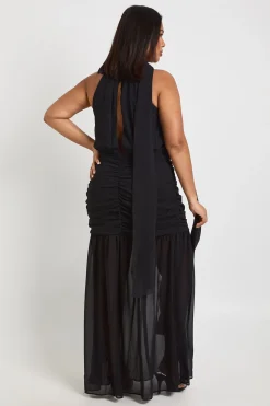 Robe Longue Grande Taille Col Licou Avec Détail Foulard Et Jupe Évasée