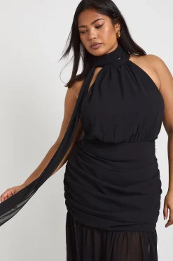Robe Longue Grande Taille Col Licou Avec Détail Foulard Et Jupe Évasée