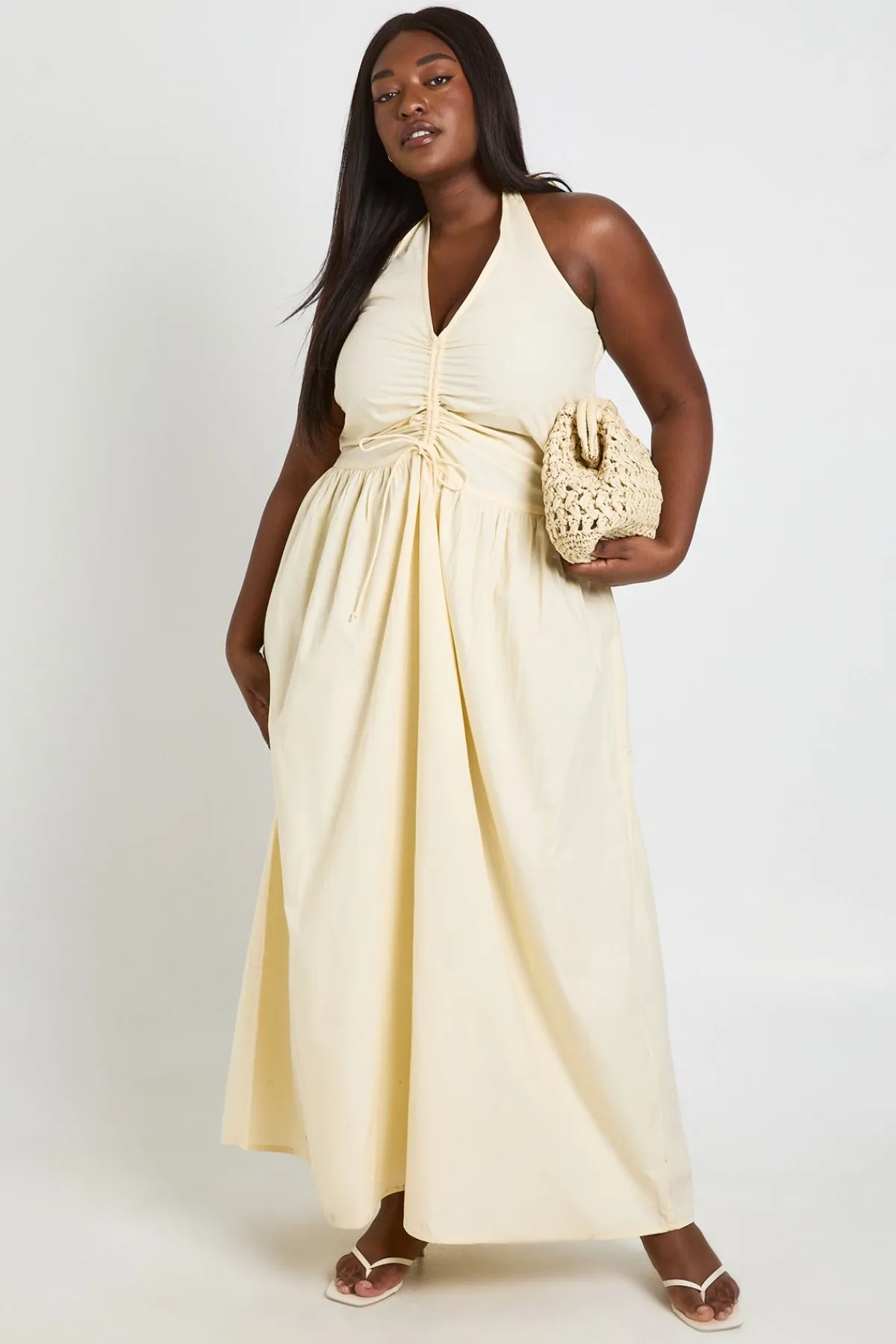 boohoo Robe Longue Grande Taille Col Licou Avec Détail Froncé<Femme Robes Patineuses|Robes