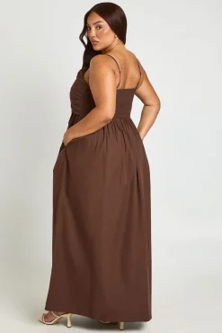 Robe Longue Grande Taille À Corsage Froncé