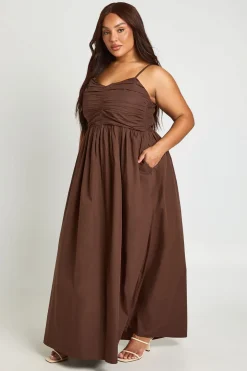 Robe Longue Grande Taille À Corsage Froncé