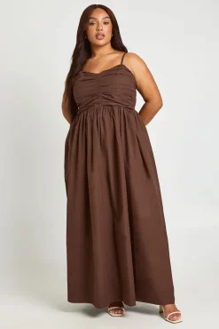 Robe Longue Grande Taille À Corsage Froncé