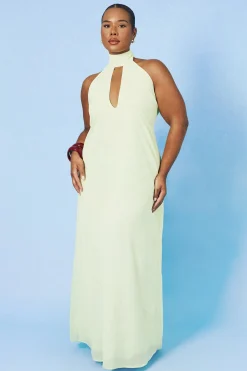 Robe Longue Grande Taille En Mousseline À Encolure Américaine Plongeante