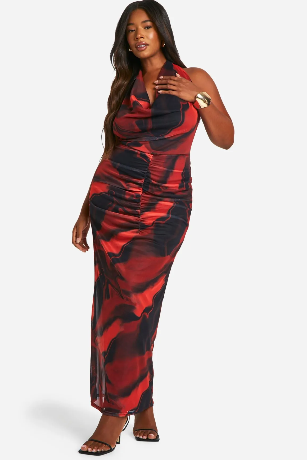 Robe Longue Grande Taille En Mesh Floral Avec Col Bénitier