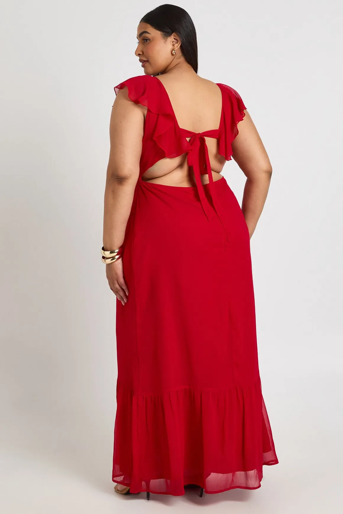 Robe Longue Grande Taille En Mousseline À Volants Et Décolleté Plongeant