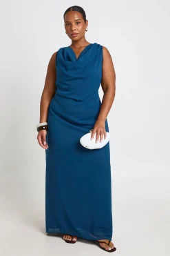 boohoo Robe Longue Grande Taille En Mousseline Avec Col Bénitier<Femme Robes|Robe Invitée Mariage