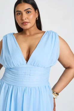 boohoo Robe Longue Grande Taille En Mousseline À Décolleté Plongeant Et Volants Superposés<Femme Toutes Les Robes|Robes Longues