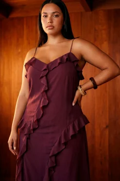 Robe Longue Grande Taille En Mousseline À Volants Et Bretelles Fines