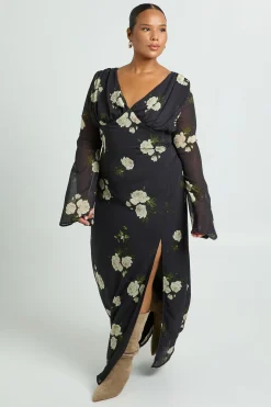 Robe Longue Grande Taille En Mousseline À Décolleté Plongeant Et Motif Floral