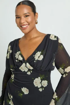 Robe Longue Grande Taille En Mousseline À Décolleté Plongeant Et Motif Floral