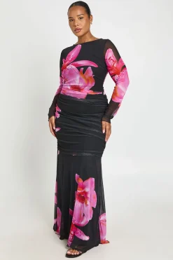 boohoo Robe Longue Grande Taille En Mesh À Fleurs Froncée Avec Manches Longues<Femme Robes À Manches Longues|Robes