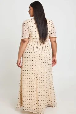 Robe Longue Grande Taille En Mousseline À Pois Avec Taille Froncée