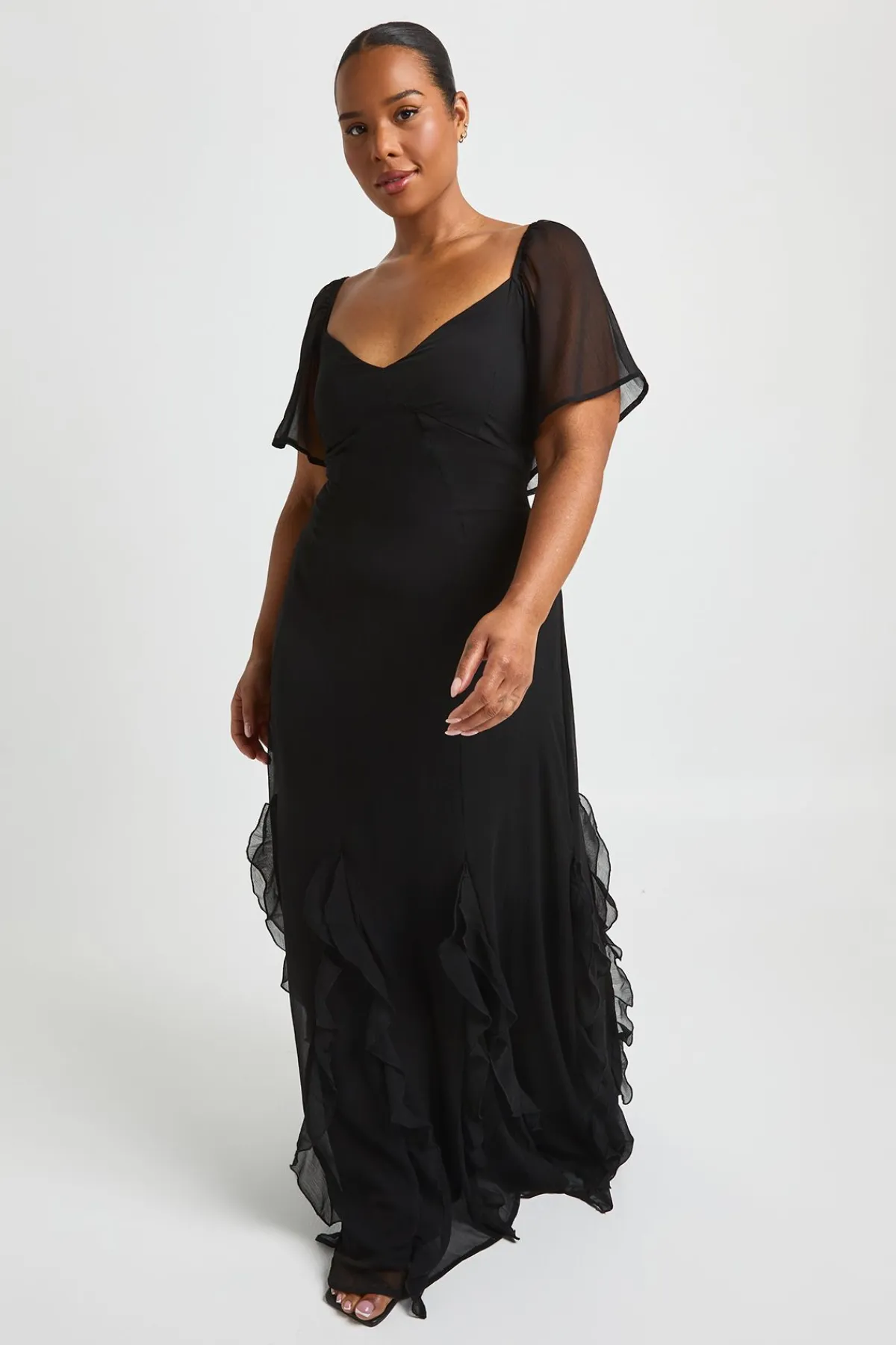 boohoo Robe Longue Grande Taille En Mousseline À Manches Bouffantes Et Volants<Femme Toutes Les Robes|Robes Longues