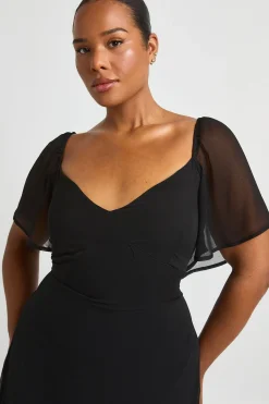 boohoo Robe Longue Grande Taille En Mousseline À Manches Bouffantes Et Volants<Femme Toutes Les Robes|Robes Longues