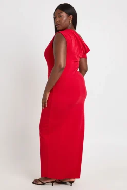 boohoo Robe Longue Grande Taille Texturée Avec Garniture Florale<Femme Robes Moulantes|Robes