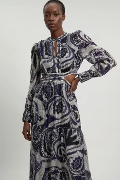 Robe Longue À Imprimé Floral Monochrome Avec Détails Cloutés