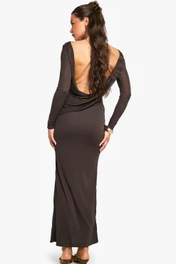 Robe Longue Maxi À Manches Longues Avec Détail Drapé Au Dos Petite