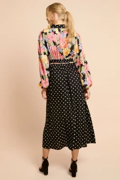 Robe Longue Maxi À Manches Longues Avec Détail De Lien Et Imprimés Mixtes